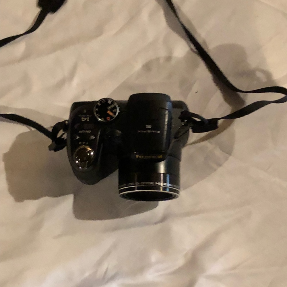 Fuji Digital Camera - image 3